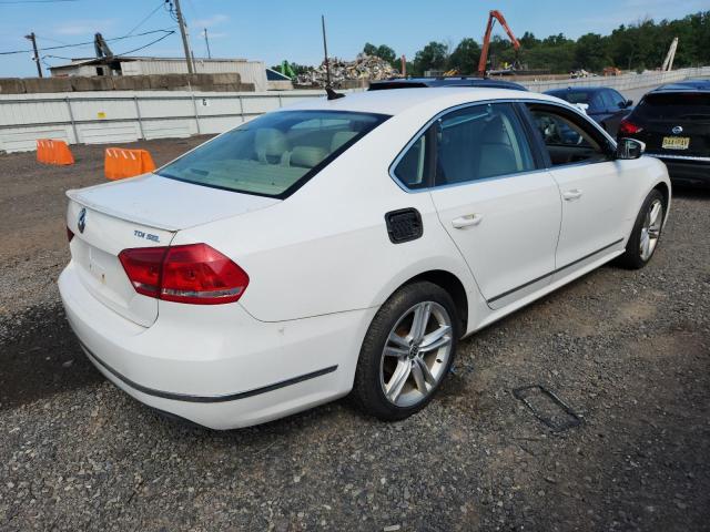 1VWCN7A32DC005895 - 2013 VOLKSWAGEN PASSAT SEL Beyaz fotoğraf 3