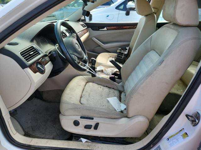 1VWCN7A32DC005895 - 2013 VOLKSWAGEN PASSAT SEL Beyaz fotoğraf 7
