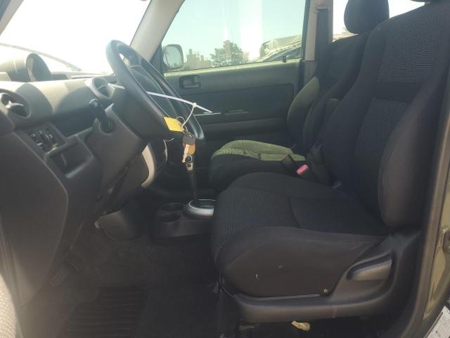 JTLKT324664046715 - 2006 TOYOTA SCION XB GREEN photo 7