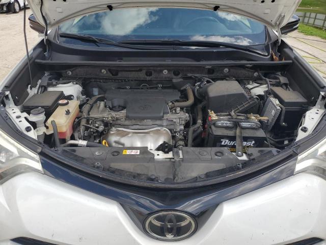 JTMNFREV9JJ176375 - 2018 TOYOTA RAV4 SE أبيض صورة 12