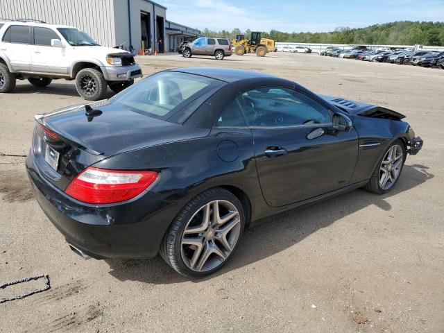 WDDPK3JA3GF120440 - 2016 MERCEDES-BENZ SLK 300 BLACK photo 3