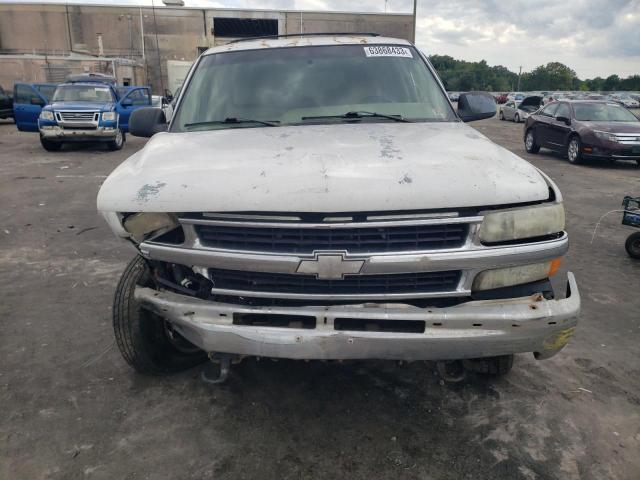 1GNFK16Z42J220696 - 2002 CHEVROLET SUBURBAN K1500 WHITE photo 5