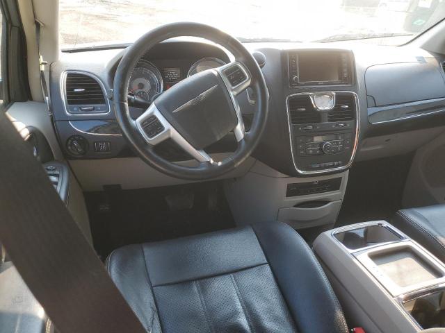 2C4RC1CG3DR705285 - 2013 CHRYSLER TOWN & COU TOURING L GRAY photo 8