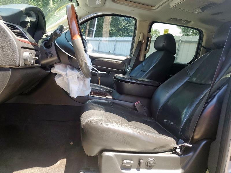 1GYS3JEFXBR134946 - 2011 CADILLAC ESCALADE ESV PREMIUM SILVER photo 7