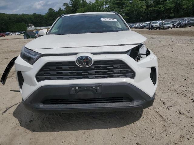 2T3P1RFV6PW368191 - 2023 TOYOTA RAV4 XLE 白色 照片 5
