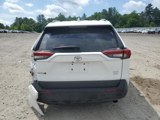 2T3P1RFV6PW368191 - 2023 TOYOTA RAV4 XLE 白色 照片 6