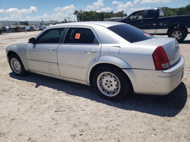 2C3KA43RX7H639598 - 2007 CHRYSLER 300 SILVER photo 2