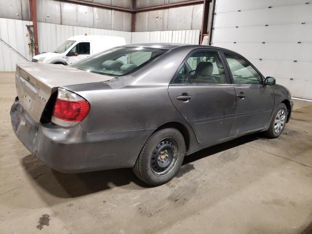 JTDBE32K853026135 - 2005 TOYOTA CAMRY LE GRAY photo 3