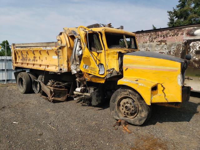 1FVX6MDB1WPA26646 - 1998 FREIGHTLINER CONVENTIONAL FLD112 YELLOW photo 4
