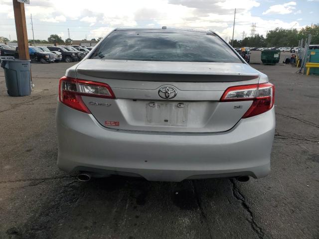 4T1BK1FK9DU536487 - 2013 TOYOTA CAMRY SE Gümüş foto 6