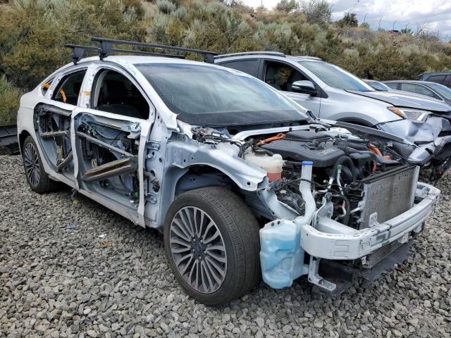 3FA6P0SU1JR110469 - 2018 FORD FUSION TITANIUM/PLATINUM PHEV WHITE photo 4