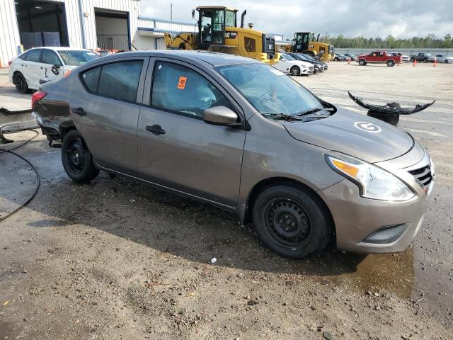 3N1CN7AP0GL883164 - 2016 NISSAN VERSA S GRAY photo 4