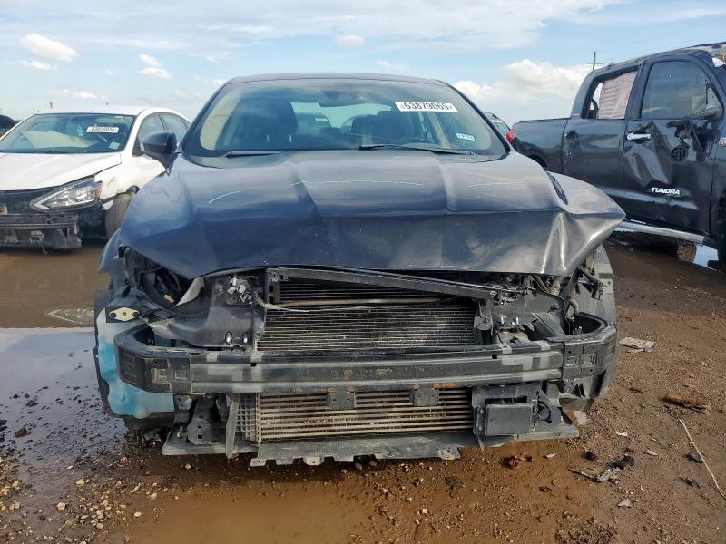 3FA6P0T9XKR264769 - 2019 FORD FUSION SE BLACK photo 5