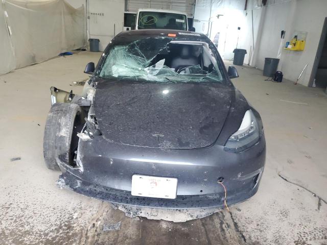 5YJ3E1EB0JF119457 - 2018 TESLA MODEL 3 Графитовый фото 5