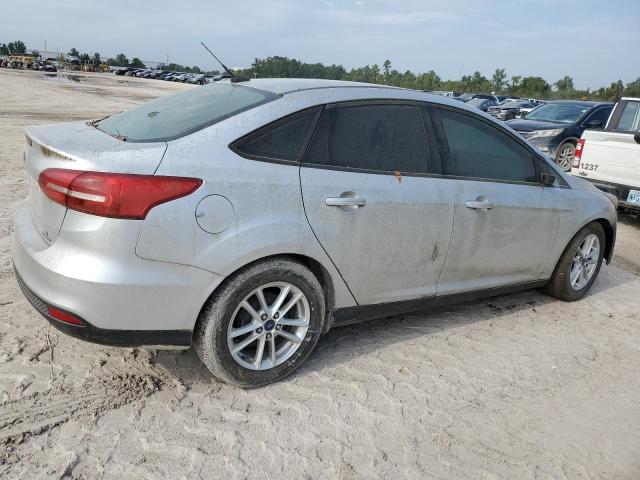 1FADP3F24FL370226 - 2015 FORD FOCUS SE SILVER photo 3