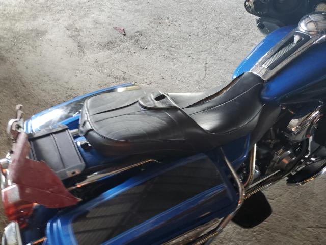 1HD1FC4128Y701836 - 2008 HARLEY-DAVIDSON FLHTCUI 蓝色 照片 6