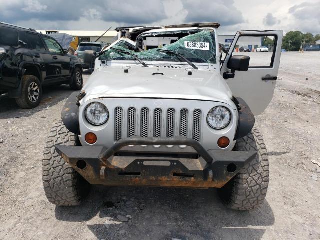 1J4GA39118L502805 - 2008 JEEP WRANGLER U X SILVER photo 5