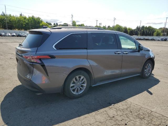 5TDYRKEC6NS091450 - 2022 TOYOTA SIENNA XLE GRAY photo 3