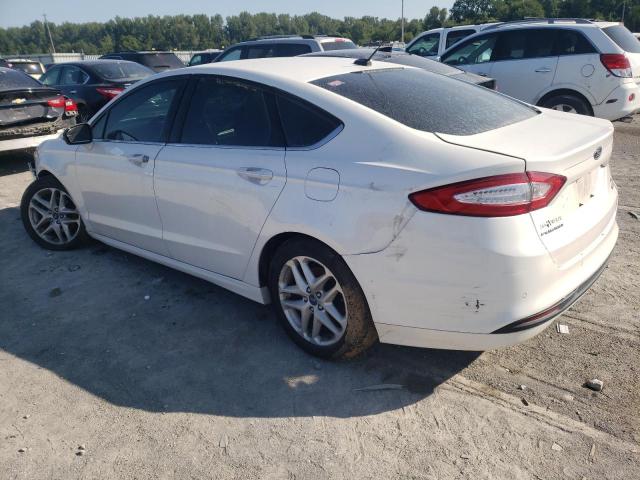 3FA6P0HR6DR163482 - 2013 FORD FUSION SE WHITE photo 2