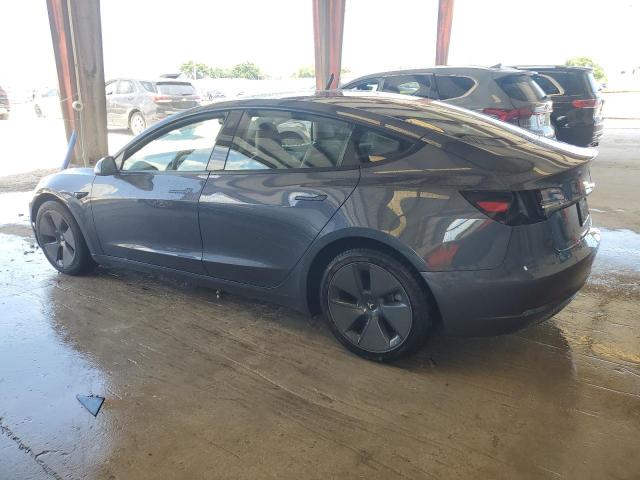 5YJ3E1EA3PF435595 - 2023 TESLA MODEL 3 GRAY photo 2