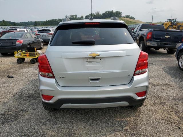 KL7CJLSBXLB011927 - 2020 CHEVROLET TRAX 1LT SILVER photo 6