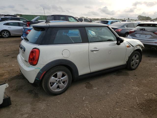 WMWXP5C57G3B77376 - 2016 MINI COOPER WHITE photo 3