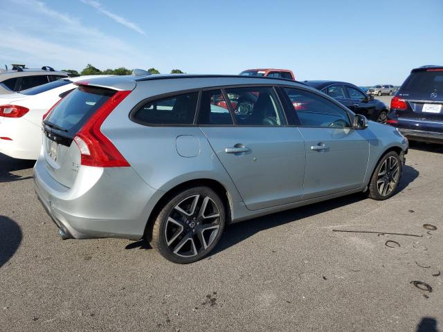 YV140MSL8J2409749 - 2018 VOLVO V60 T5 DYNAMIC SILVER photo 3