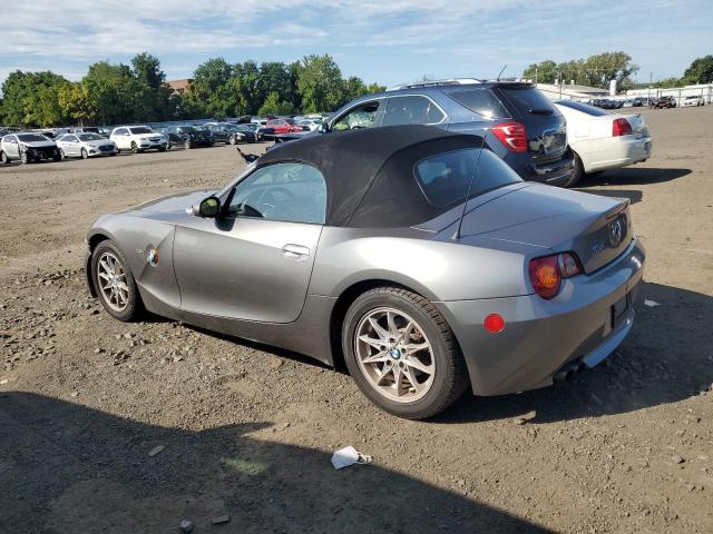 4USBT33473LS43298 - 2003 BMW Z4 2.5 SILVER photo 2