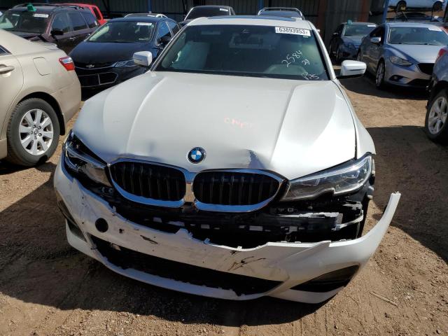 WBA5R1C54KAJ98536 - 2019 BMW 330I WHITE photo 5