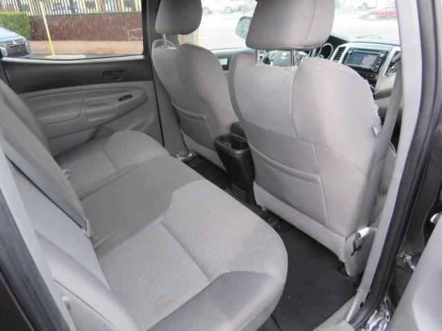 3TMJU4GN4FM177643 - 2015 TOYOTA TACOMA DOUBLE CAB PRERUNNER GRAY photo 6