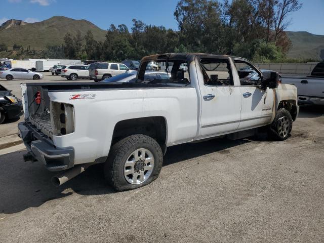 1GC1KWE81FF653197 - 2015 CHEVROLET SILVERADO K2500 HEAVY DUTY LTZ WHITE photo 3