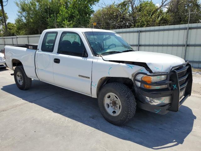 1GTFC29U0YE370530 - 2000 GMC NEW SIERRA C2500 WHITE photo 4