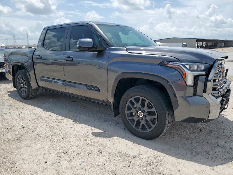 5TFNA5DB2RX180808 - 2024 TOYOTA TUNDRA CREWMAX PLATINUM ნაცრისფერი ფოტო 4