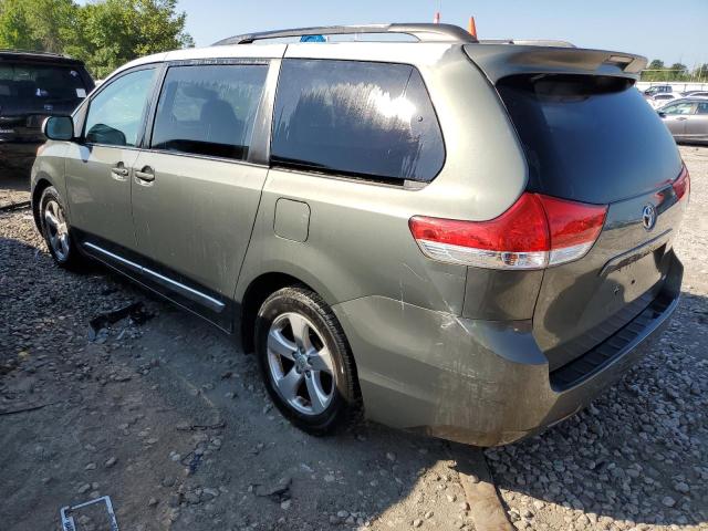 5TDKK3DC9DS305587 - 2013 TOYOTA SIENNA LE GRAY photo 2