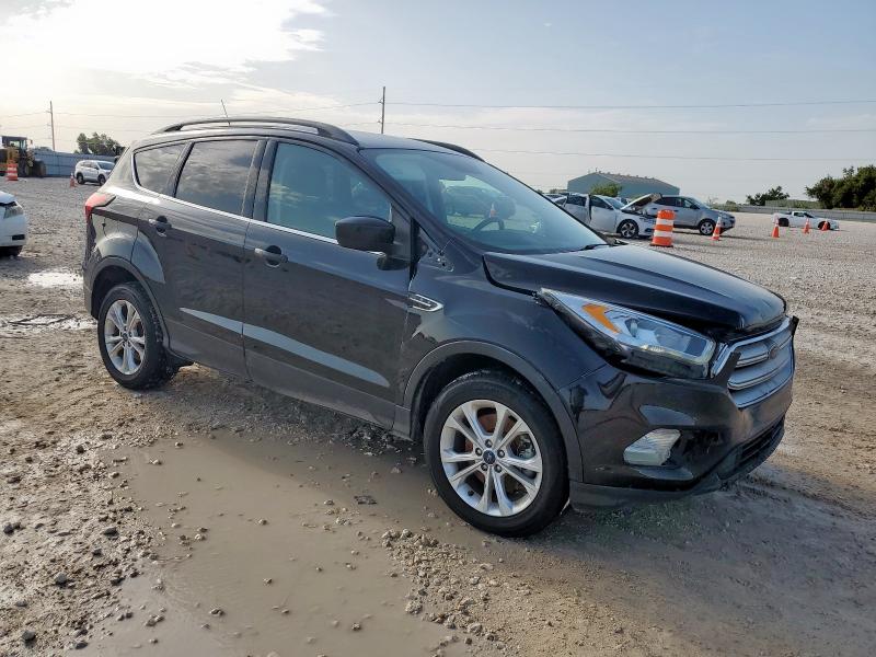 1FMCU9HD1KUC50528 - 2019 FORD ESCAPE SEL BLACK photo 4
