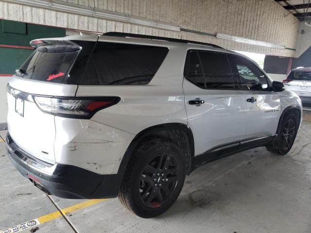 1GNEVJKW2JJ263608 - 2018 CHEVROLET TRAVERSE PREMIER SILVER photo 3