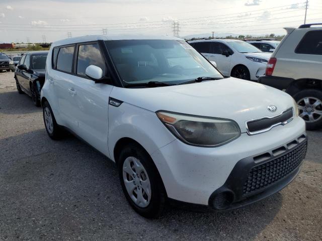 KNDJN2A2XF7789890 - 2015 KIA SOUL WHITE photo 4