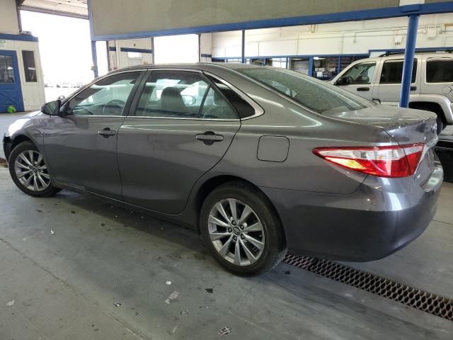 4T1BF1FK2HU684832 - 2017 TOYOTA CAMRY LE GRAY photo 2