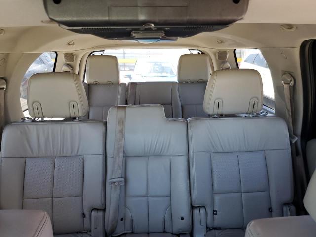 5LMFU285X8LJ15461 - 2008 LINCOLN NAVIGATOR შავი ფოტო 10