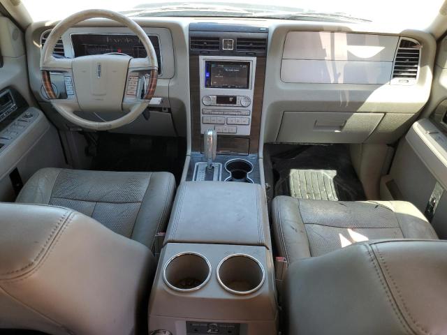 5LMFU285X8LJ15461 - 2008 LINCOLN NAVIGATOR შავი ფოტო 8