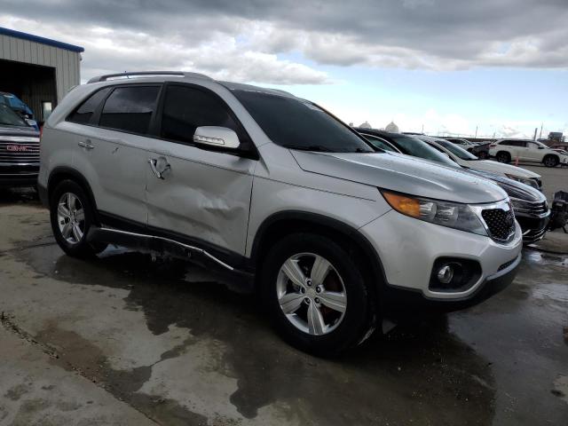 5XYKU4A60DG326453 - 2013 KIA SORENTO EX SILVER photo 4