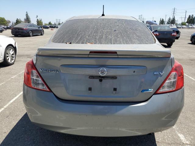 3N1CN7AP5DL845814 - 2013 NISSAN VERSA S ვერცხლისფერი ფოტო 6