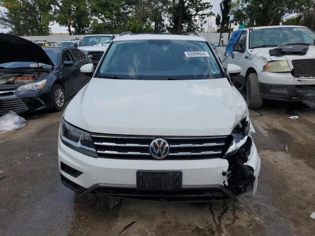 3VV3B7AX3JM101450 - 2018 VOLKSWAGEN TIGUAN SE WHITE photo 5