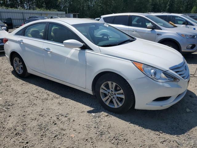 5NPEB4ACXCH379676 - 2012 HYUNDAI SONATA GLS WHITE photo 4