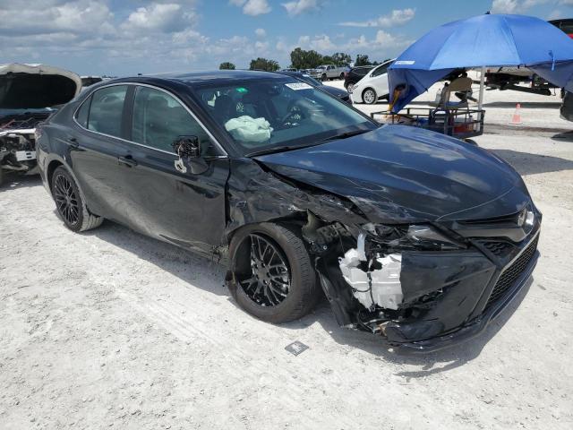 4T1T11AK7PU721320 - 2023 TOYOTA CAMRY SE NIGHT SHADE BLACK photo 4