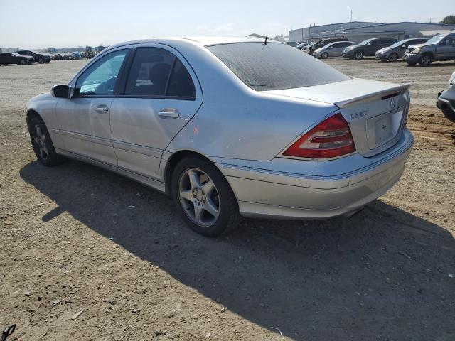 WDBRF64J62F185911 - 2002 MERCEDES-BENZ C 320 SILVER photo 2