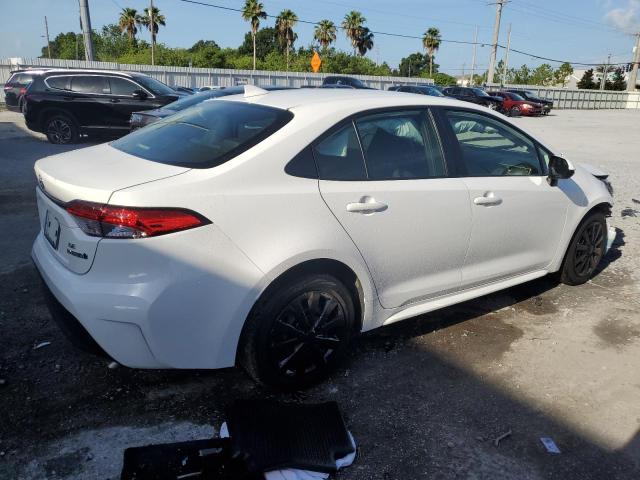 JTDBCMFE9P3000145 - 2023 TOYOTA COROLLA LE WHITE photo 3