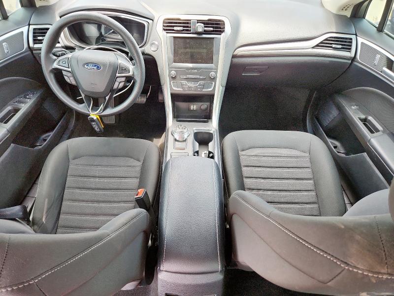 3FA6P0HD1KR229812 - 2019 FORD FUSION SE 黑色 照片 8