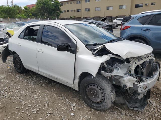 JTDBT4K38B1405325 - 2011 TOYOTA YARIS WHITE photo 4