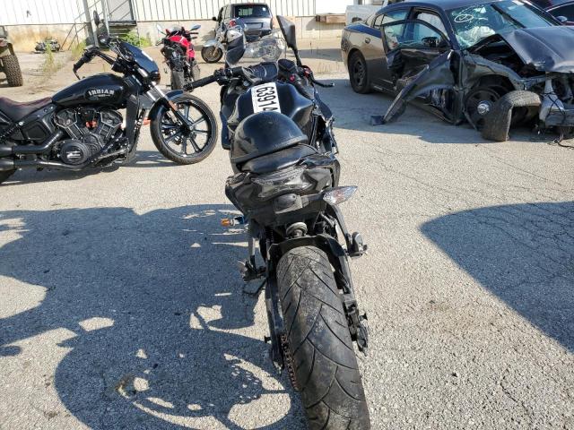 JKAEXEJ15KDA03832 - 2019 KAWASAKI EX650 J შავი ფოტო 4